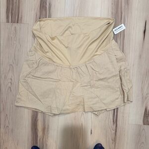 Old Navy Maternity Roll over skort
